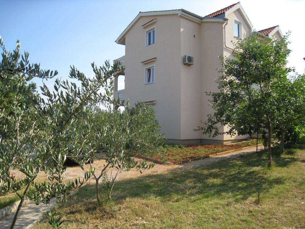 Apartments Skender Čižići Екстериор снимка